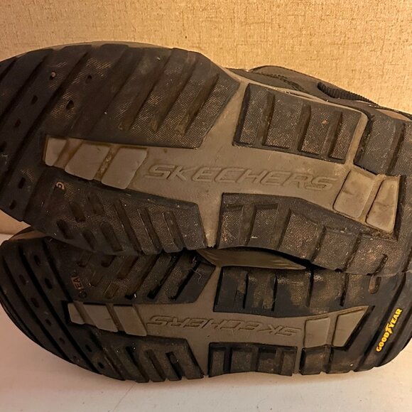 Skechers Arch Fit Recon Men's size 10.5 Water repellant - Picture 8 of 8